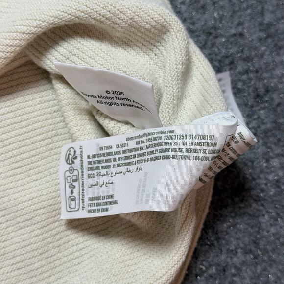 Abercrombie & Fitch Toyota Racing TRD Soccer Jersey-Inspired Shirt (Size M) RARE - Picture 10 of 13